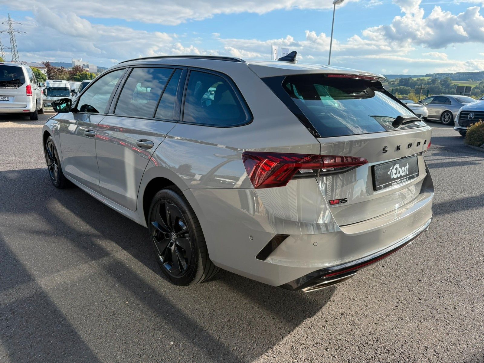 Fahrzeugabbildung SKODA Octavia 1.4 TSI iV RS HUD+R-Kamera+