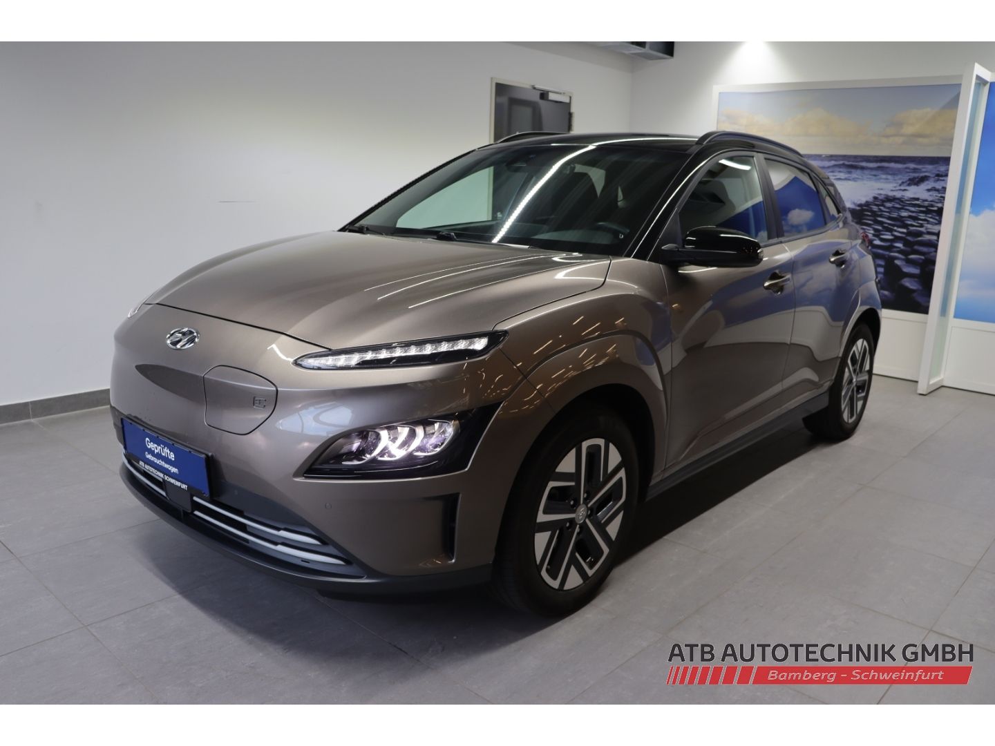 Fahrzeugabbildung Hyundai KONA Elektro Trend 2WD 39,2 kWh 96,6% SOH LED AC