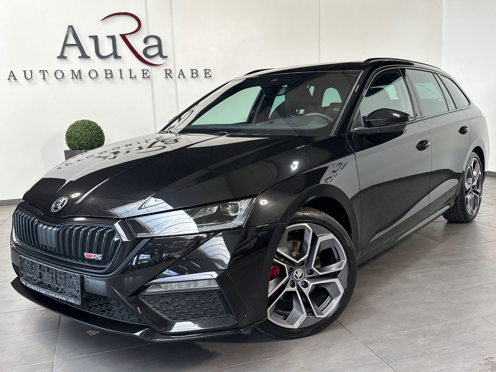 Fahrzeugabbildung SKODA Octavia Combi 2.0 TDI DSG RS NAV+LED+STHZ+ACC