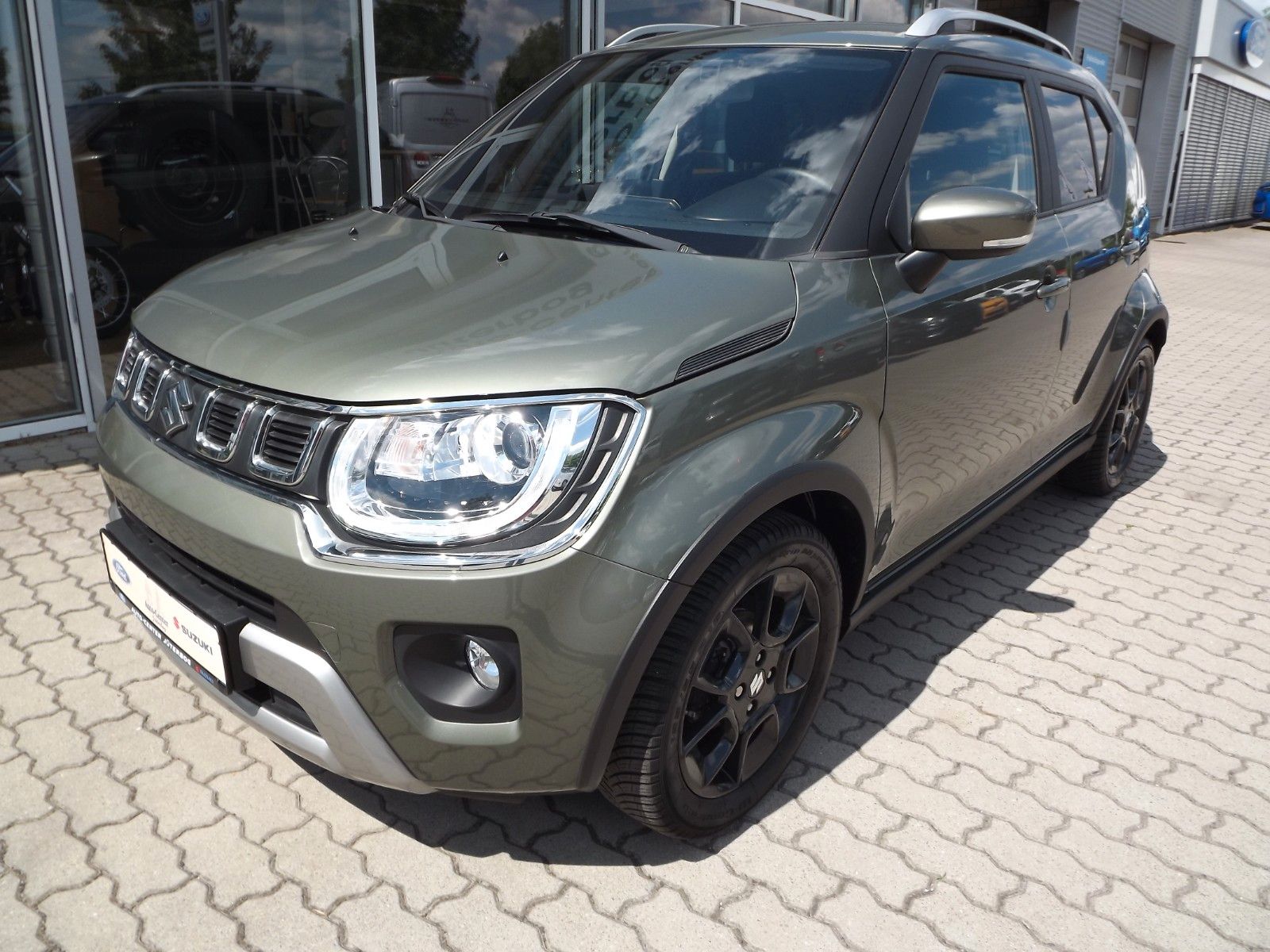 Suzuki Ignis Comfort*SHZ*RFK*Standheizung*CVT*NAVI* imagem 2