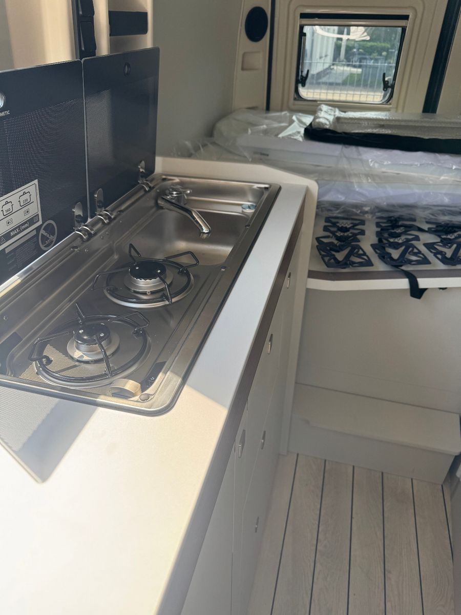 Fahrzeugabbildung Westfalia Columbus 540 D mit Aufstelldach