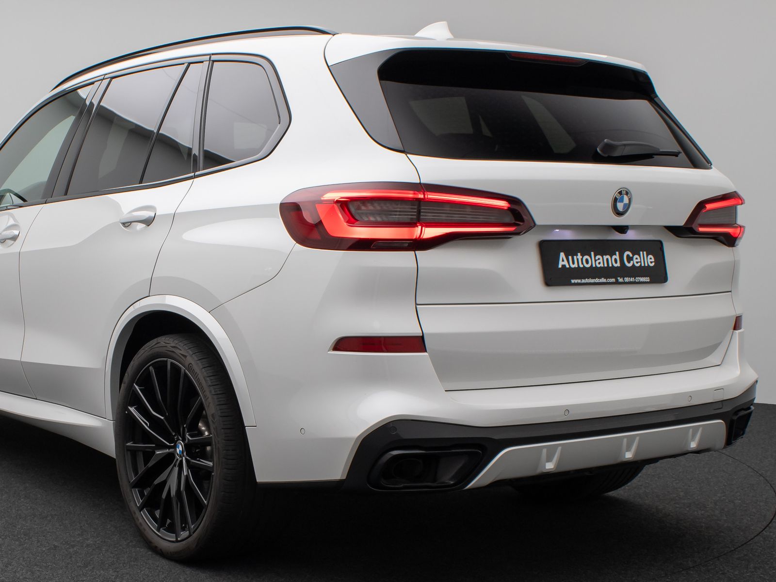 Fahrzeugabbildung BMW X5 xD30d M Sport Panorama Laser 360°HUD DAB B&W