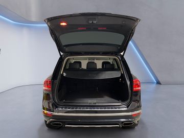 Volkswagen Touareg - 9