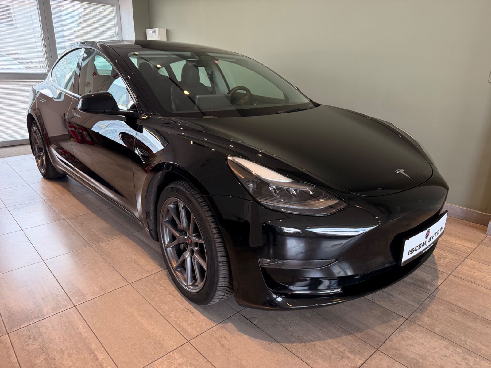 TESLA Model 3 Long Range Dual AWD
