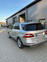Mercedes-Benz ML 350 BlueTEC 4MATIC - - Mercedes-Benz ML-Klasse aus 2011