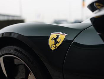 2021 Ferrari SF90 照片 3