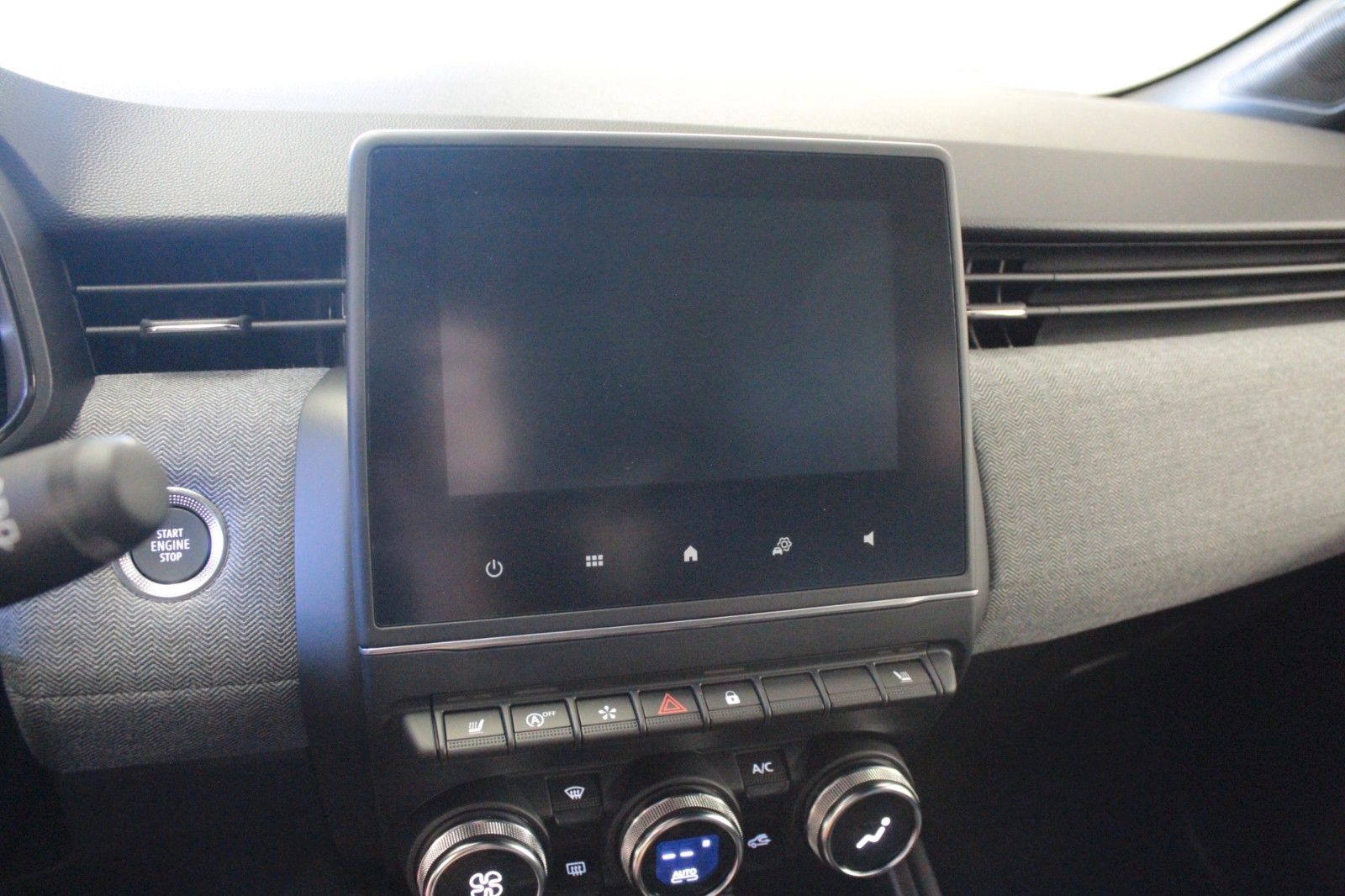 Fahrzeugabbildung Renault Clio TCe 90 Techno *Winter-*&*Look-Paket*