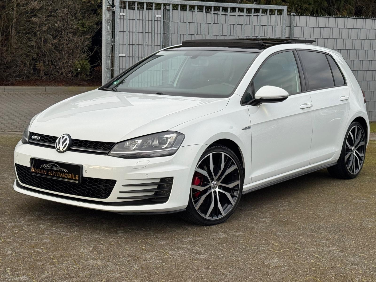Volkswagen Golf VII GTD Panorama Kamera Sport & Sound-Paket