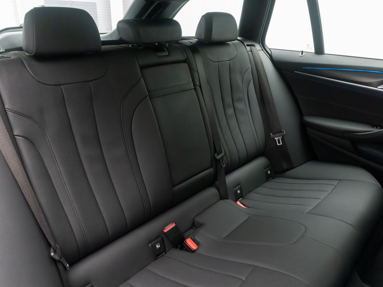 Fahrzeugabbildung BMW 530e M Sport Laser HUD DAB Komfort Alarm 19Zoll