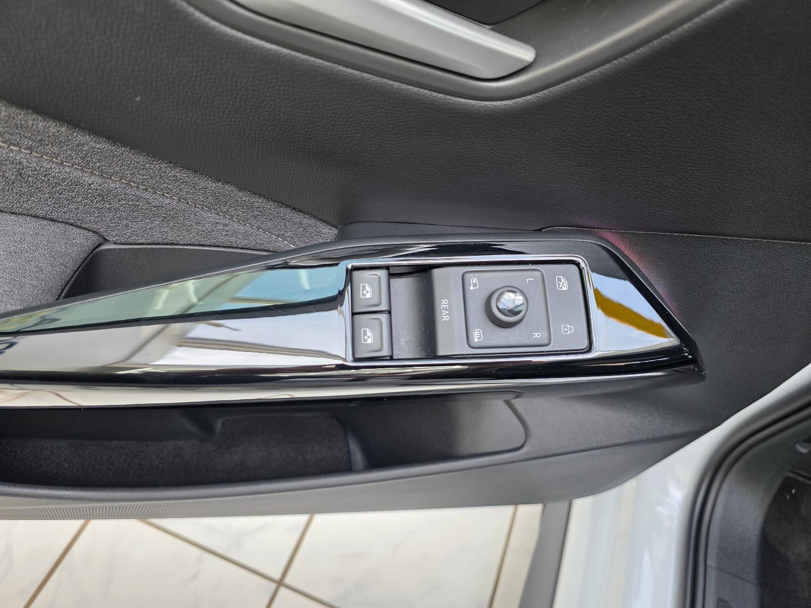 Volkswagen ID.3 Pro 150 kW Pano DCC IQ-LEDMatrix Kamera AHK, миниатюра 12