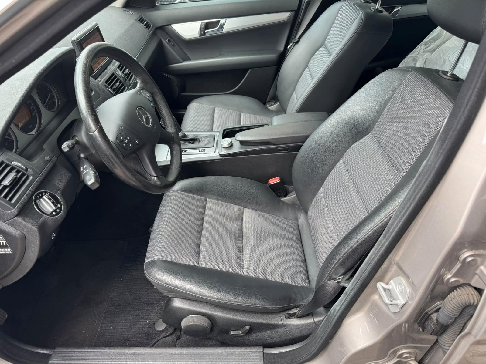 Mercedes-Benz C 280 Automatik/Leder/Navi/Xenon/19Zoll/2.Hd