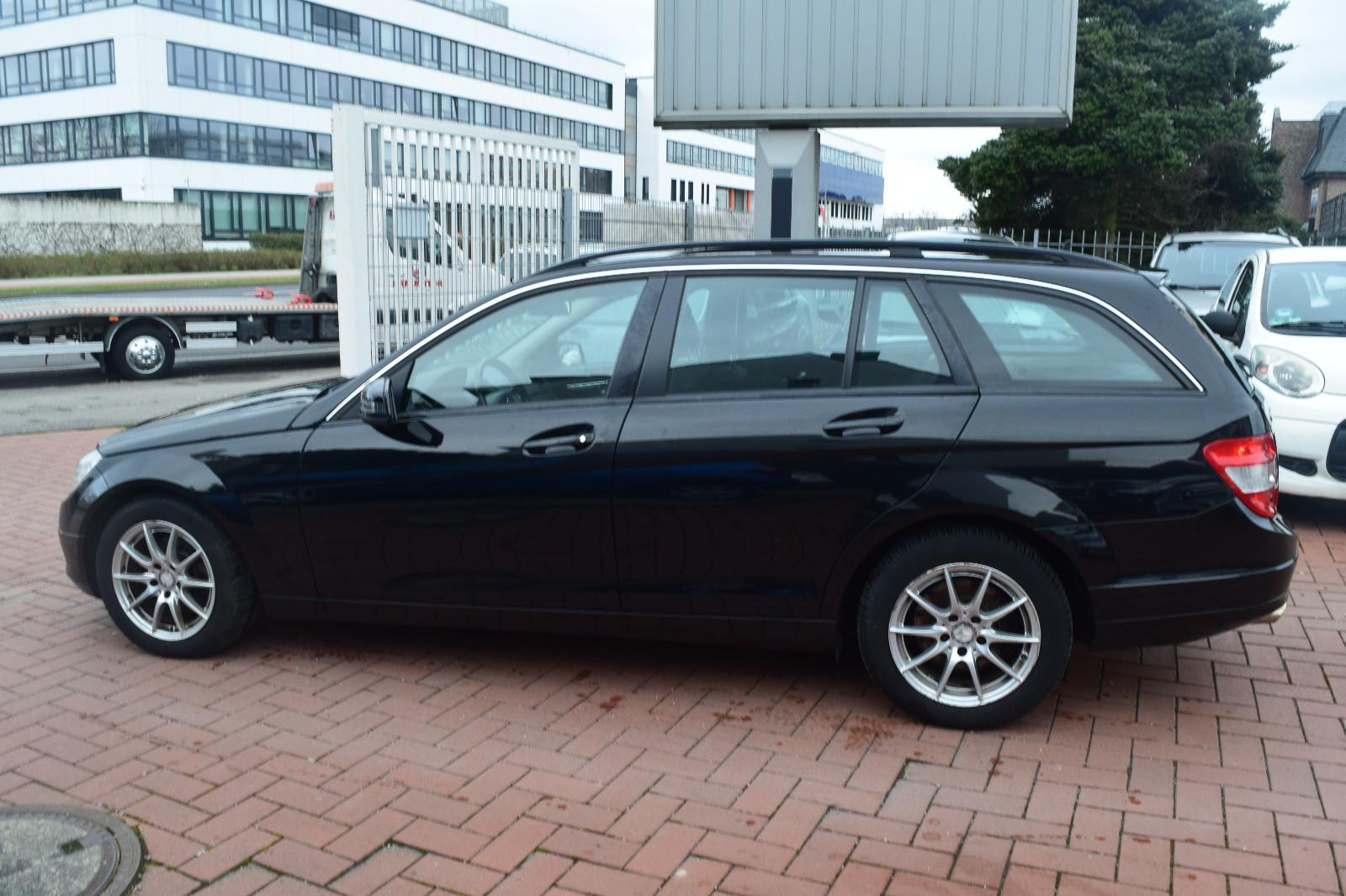 Mercedes-Benz C200 2010 — двигун 1.796 cm³, 184 HP (135kW)