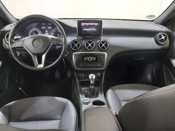 Mercedes A 180 - 12