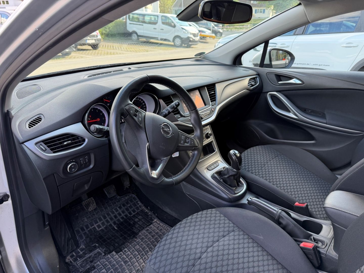 Fahrzeugabbildung Opel Astra K Edition Start Stop 1.2 Turbo EU6d LED Ap