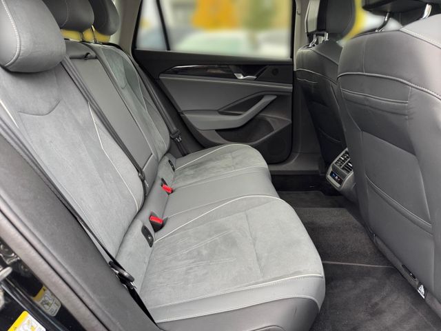 Passat Variant Business 1,5 l eTSI DSG LED Navi 