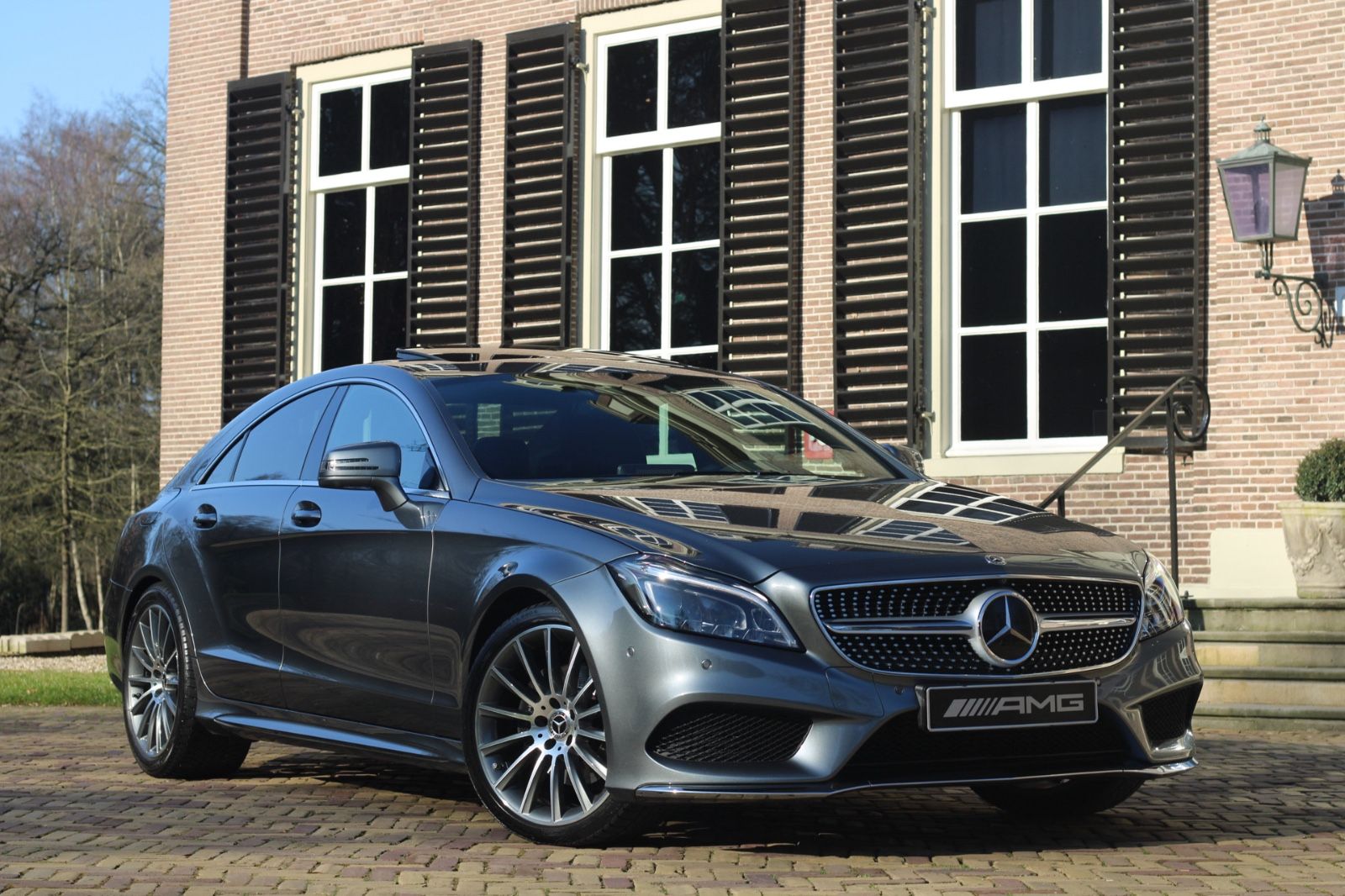 MERCEDES-BENZ CLS 220 d - full AMG Pano CarPlay FULL