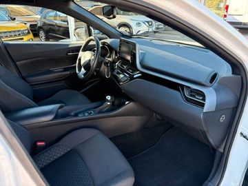 Toyota C-HR - 11