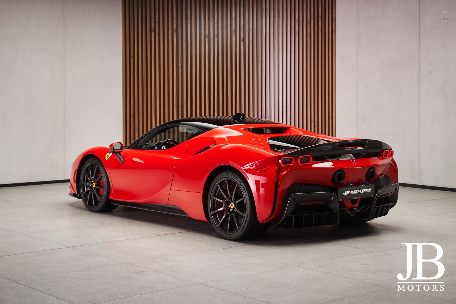 Fahrzeugabbildung Ferrari SF90 Stradale Full Carbon Lift Racing Seats JBL