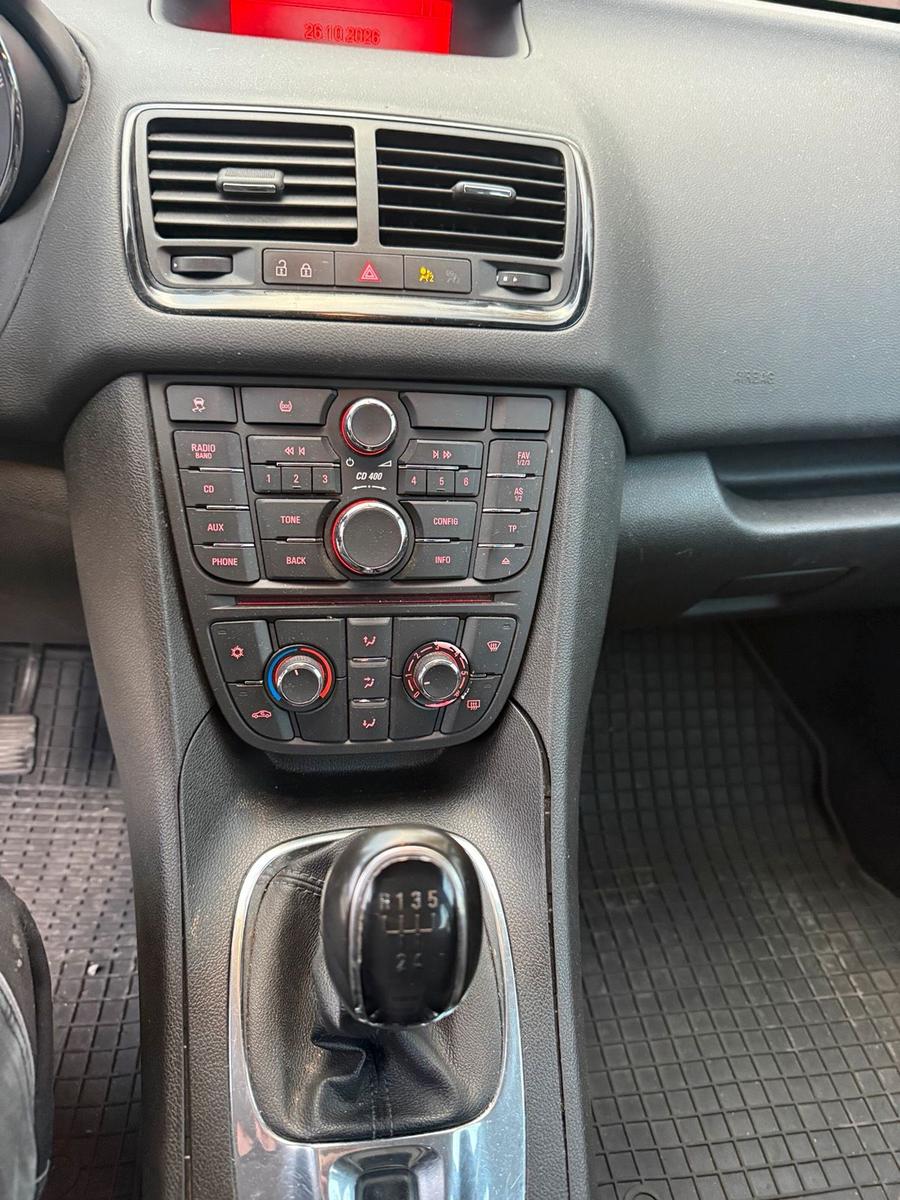Opel Meriva 2011 — photo 9