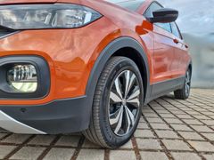 Fahrzeugabbildung Volkswagen T-Cross 1.0 TSI Life Navi ACC 17 Zoll Alu