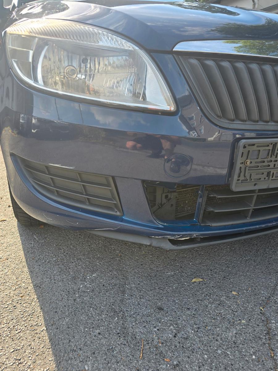 Skoda Fabia 2011 — rear view
