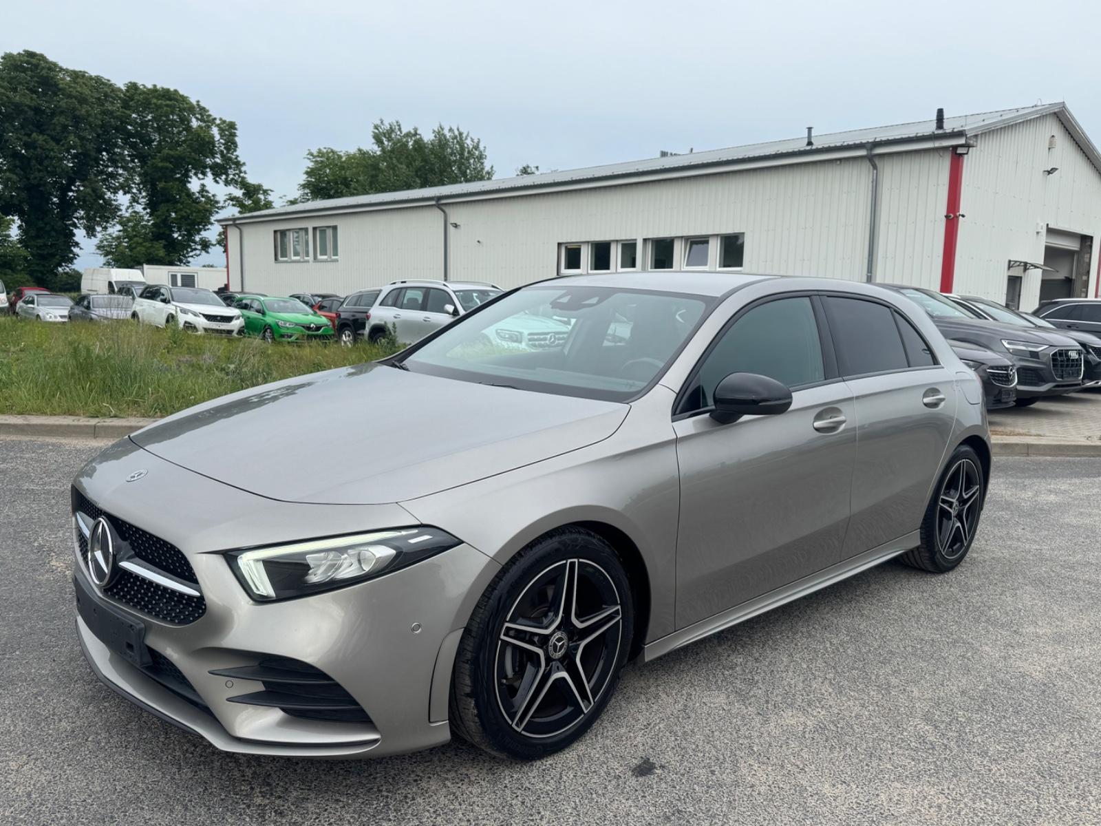 Mercedes-Benz A 180 AMG LINE*Ambiente*Widescreen*MBUX