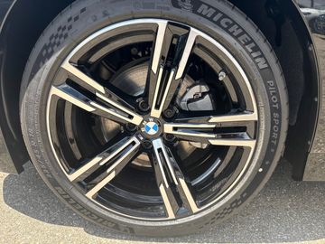 BMW 320d xDrive Touring M Sportpaket Head-Up HiFi