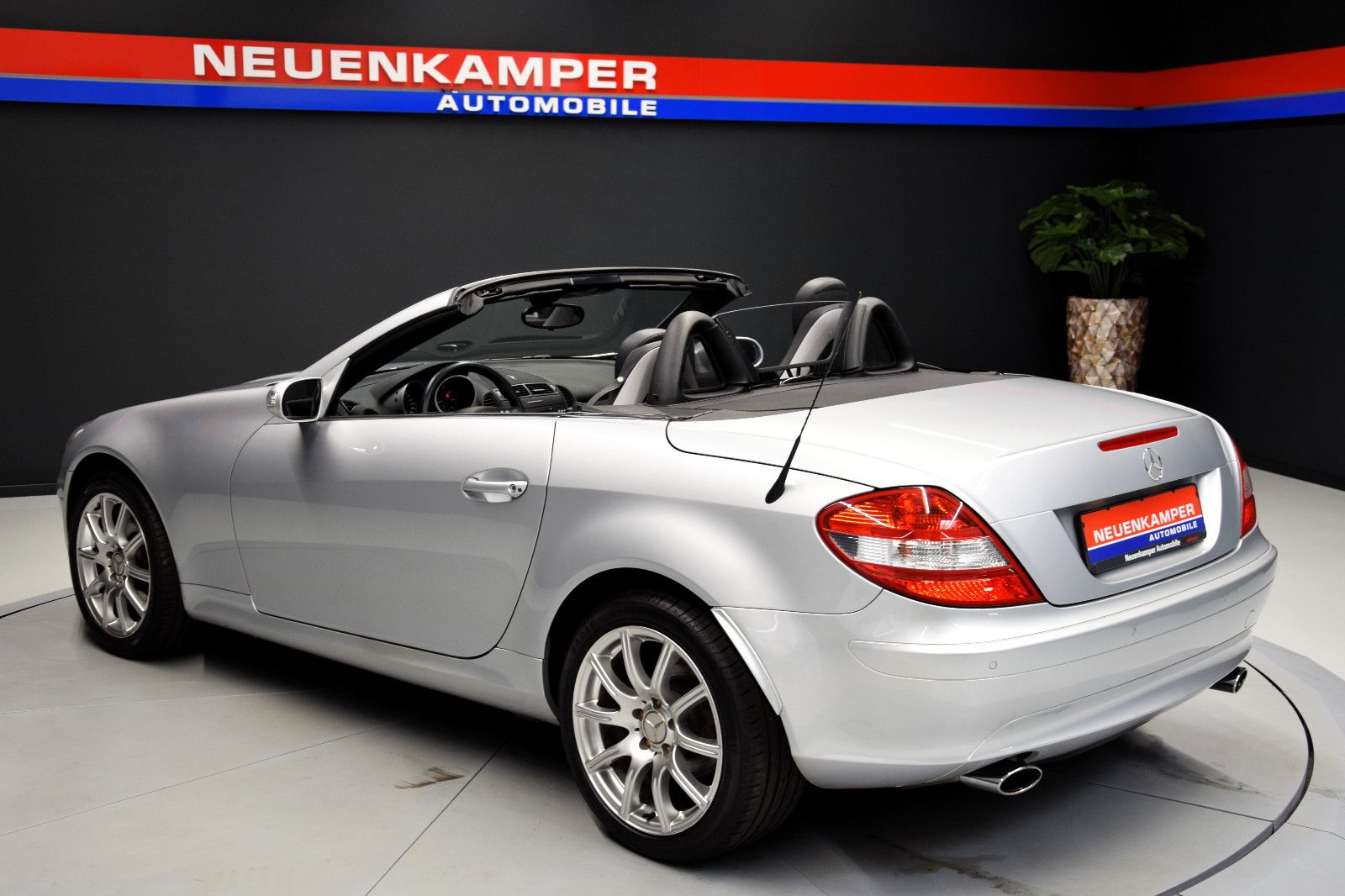 Fahrzeugabbildung Mercedes-Benz SLK 280 Roadster Bi-Xenon Leder Automatik Klima
