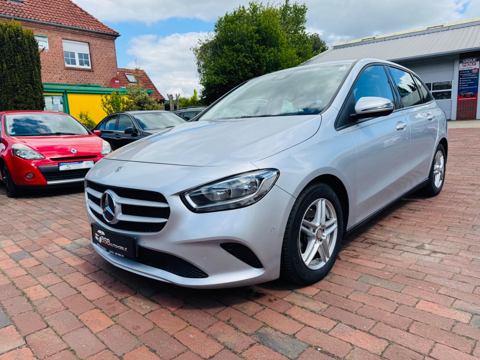 Mercedes-Benz B 180 B Automatik*Navi*Teilleder*Tempomat