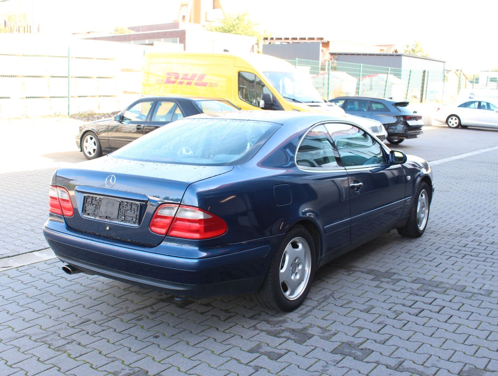 Fahrzeugabbildung Mercedes-Benz CLK 200 Elegance 3.Hand+8-Fach+Klima