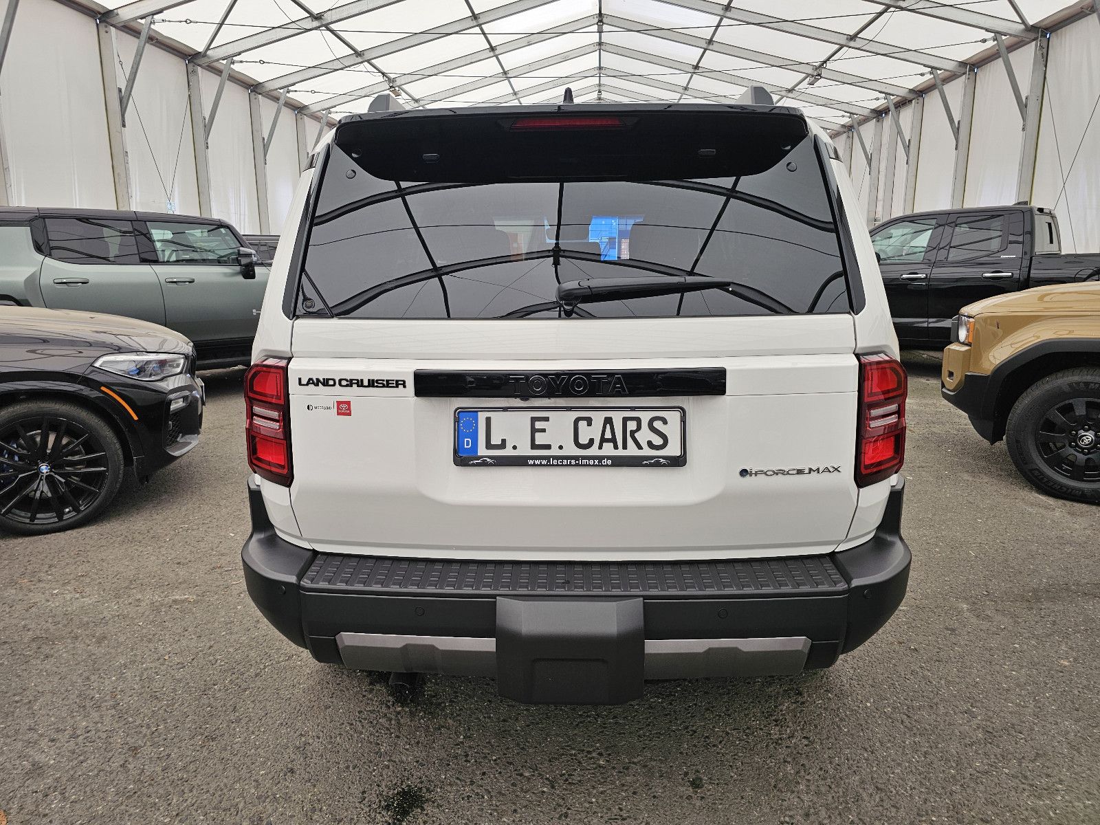 Fahrzeugabbildung Toyota Land Cruiser Premium Hybrid T1 72.000EUR! Stock!