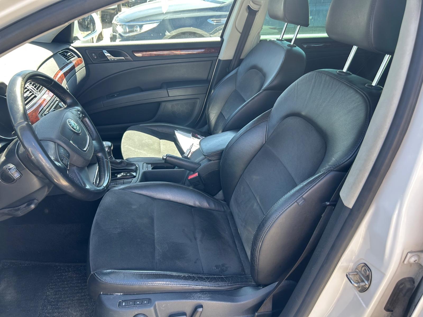 Skoda Superb 2012 — photo 6