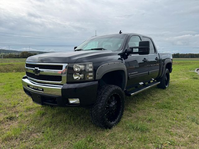 Chevrolet Silverado 1500 LT1 Crew Cab 4WD