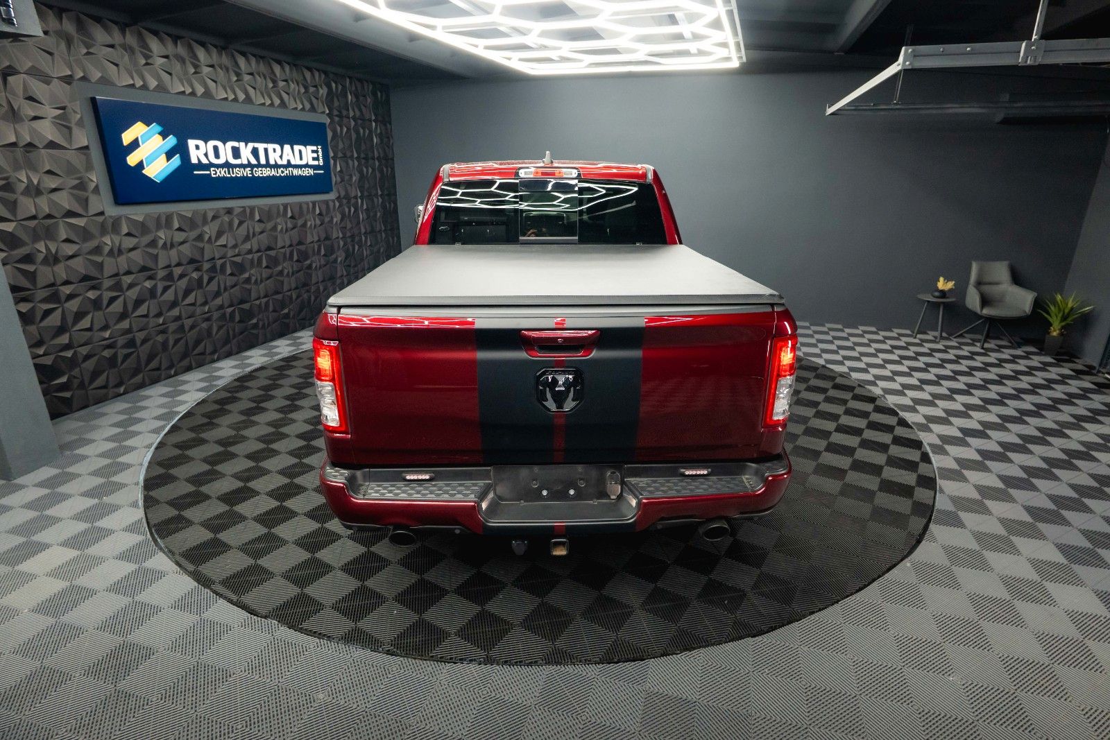 Fahrzeugabbildung Dodge RAM 5.7 V8 HEMI 4x4 OFFROAD Night-Paket *LED*19%