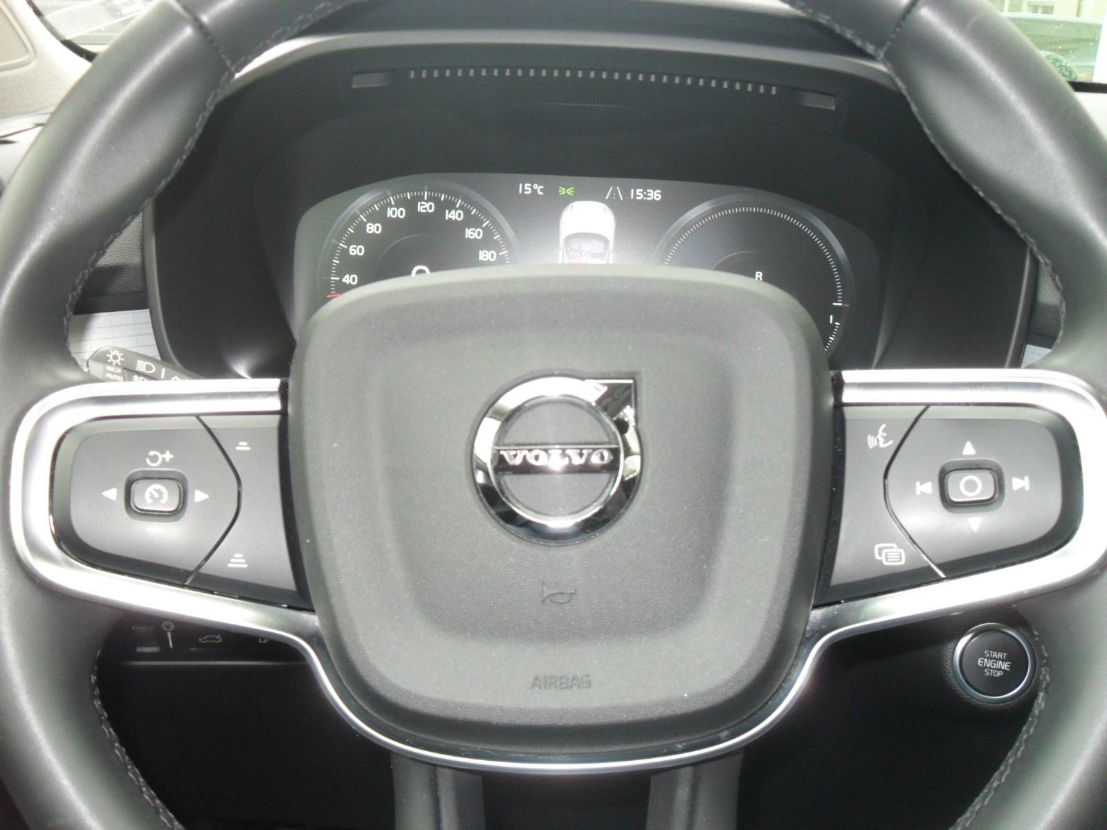 Fahrzeugabbildung Volvo XC 40 T4 Inscription  Plug-In Hyb |