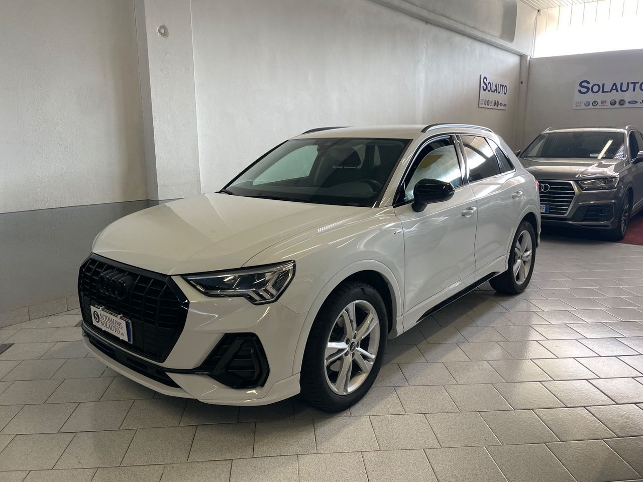 Audi Q3 35 TDI S tronic line Black Telec.