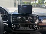 Volkswagen up! cheer up! / Sitzheizung / Parkhilfe - gebrauchte VW up! aus dem Jahr 2014