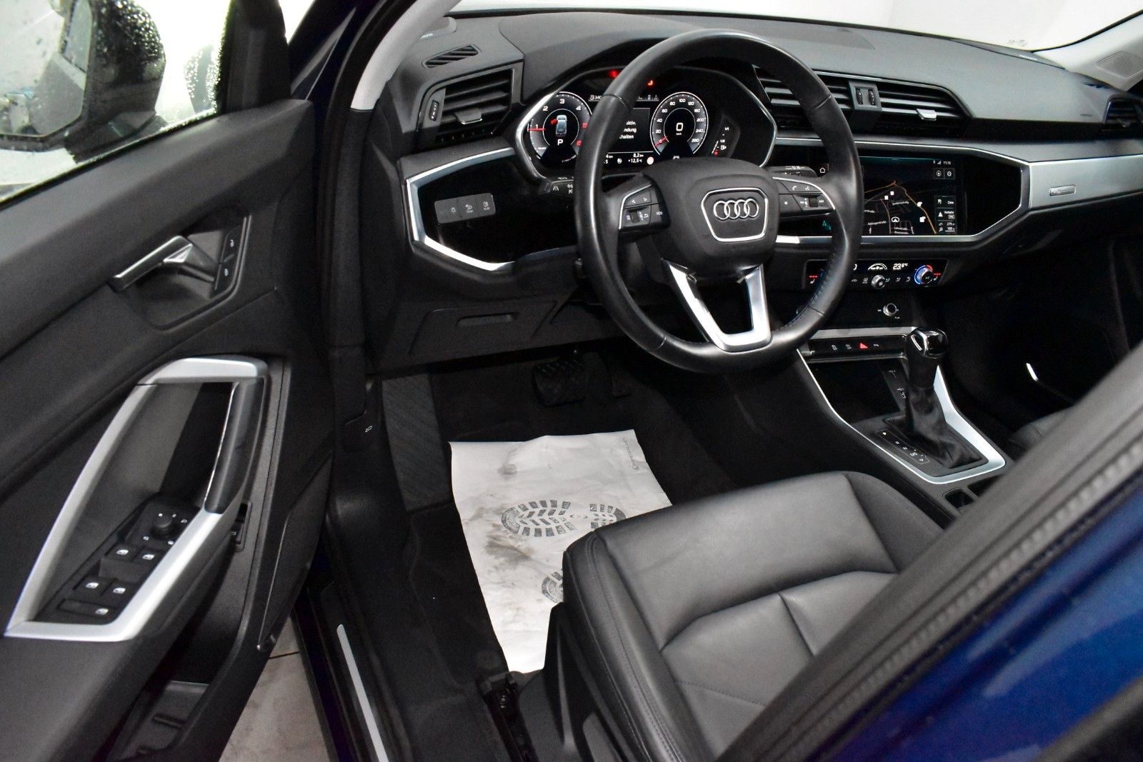 Fahrzeugabbildung Audi Q3 35 TDI advanced,Leder,Navi,Kamera,CarPlay,B&O