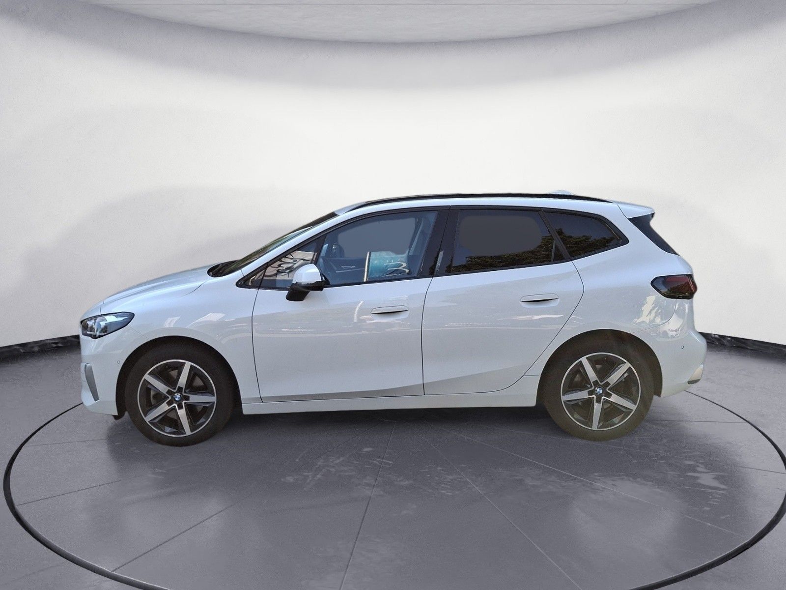 BMW 223d Active Tourer xDrive Navi DSG Tempom.aktiv  imagem 3