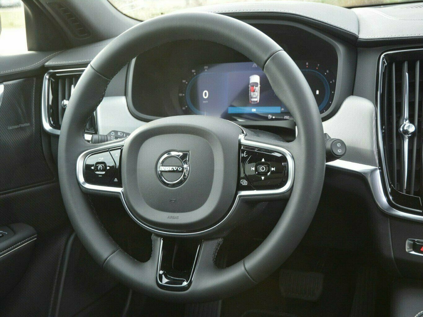 Volvo V90 B4 BENZIN PLUS DARK PANO SELEKT foto 16