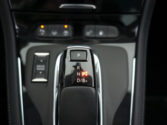 Grandland GSe PHEV 4X4 AUTOMATIK+AHK+NAVI+360 GR