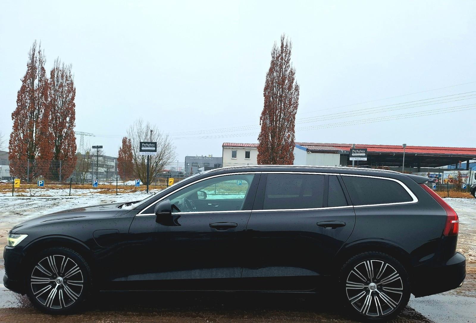 Volvo V60*T8*AWD*Inscription*Pano*Standheizung*Leder