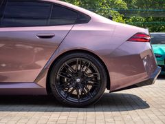 BMW M5 – 12 / 36