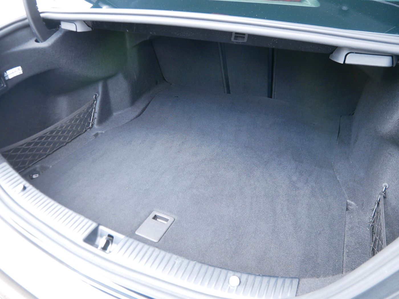 Fahrzeugabbildung Mercedes-Benz C 220 d Avantgarde BEAM AHK DACH RFK LED SHZ NAV