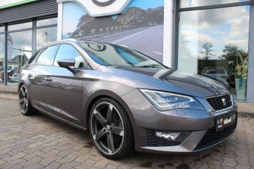Fahrzeugabbildung SEAT Leon 2.0 TDI ST FR Navi Pano LED