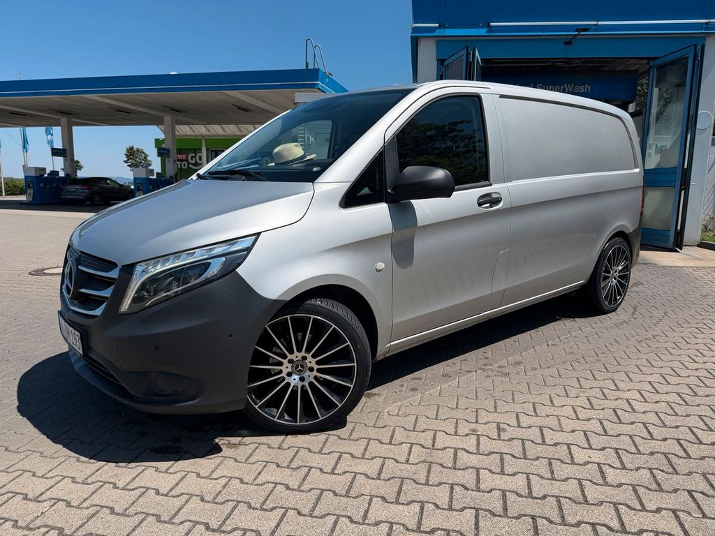 Image of Mercedes-Benz Vito
