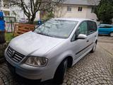 Volkswagen Touran 1.6 FSI mit neue TüV - gebrauchte VW Touran aus dem Jahr 2003