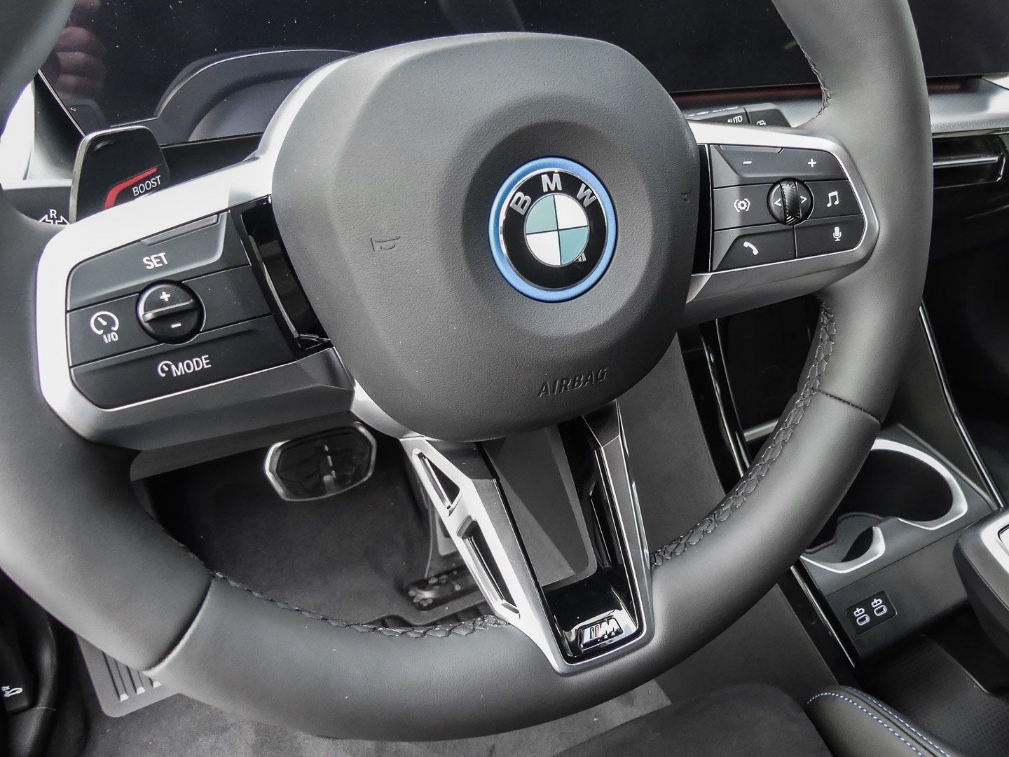 BMW iX1 - Bild 11