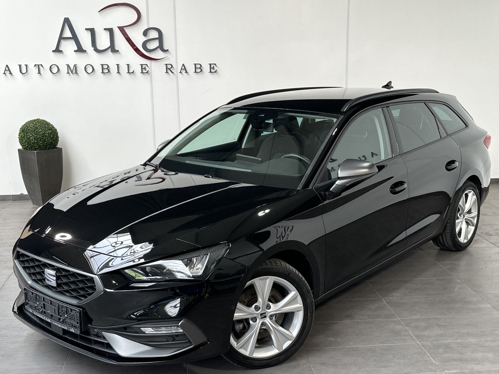 Fahrzeugabbildung SEAT Leon Sportstourer 2.0 TDI FR NAV+LED+V-COCK+PLA