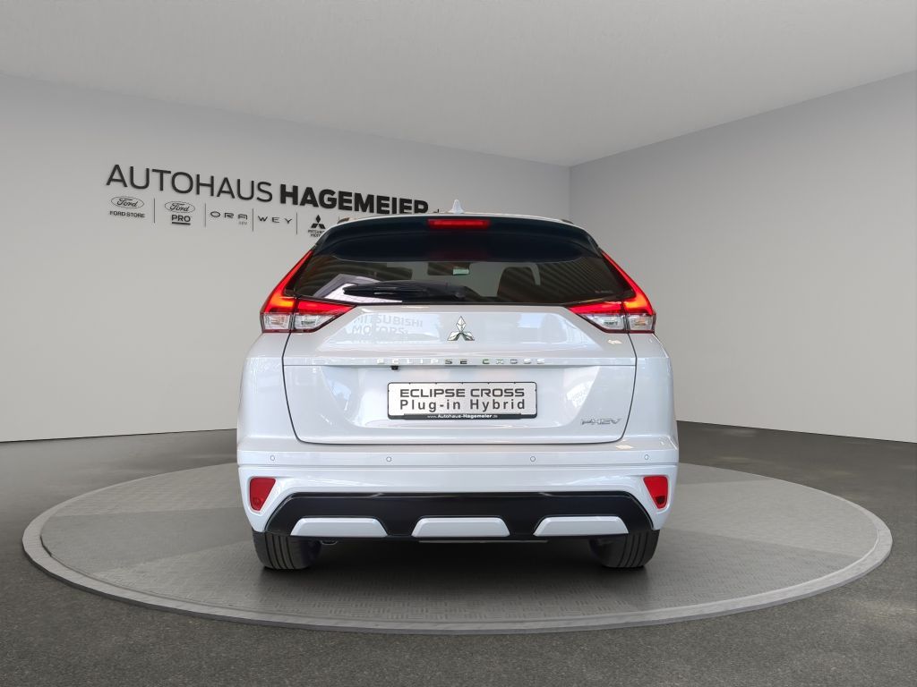 Fahrzeugabbildung Mitsubishi Eclipse Cross 2.4 PHEV 4WD Select